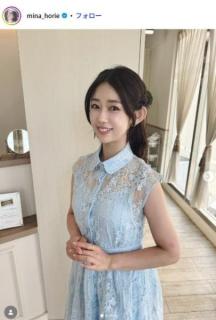 “日本一強いアナ”堀江聖夏、ミニスカセーラー服姿で上段蹴り「脚が空に届きそう」「等身バランスが素晴らしい」と反響のイメージ画像
