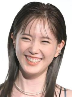 本田翼 肩ひもリボンのキャミの絶妙コーデに反響続々「透明感やばっ！」「別格だわ…」のイメージ画像