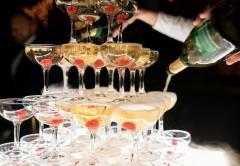「7万円で仕入れた酒は100万円で売ります」歌舞伎町のホストクラブ経営者が明かした“儲けの仕組み”…客の中には「障害年金で遊ぶホス狂い」も