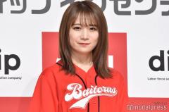 秋元真夏、美背中大胆披露「ドキッとした」「ラインが綺麗」と反響
