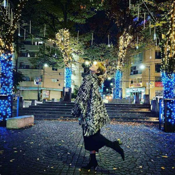 浜崎あゆみ ヒールで片足ポーズに批判殺到 妊娠中は我慢できないの 芸能ニュース掲示板 爆サイ Com関東版