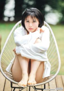 「ミスマガジン2025」読者特別賞・冨永実里、パーカーから美脚披露 ショートヘアで初ソログラビアのイメージ画像