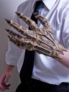 悪霊退散！「ぬ～べ～」の鬼の手をダンボールで制作可動式の驚きファンアートのイメージ画像