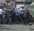 80～90代男性が運転の車 歩行中の女性..