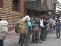 富士山に中国人登山客ら殺到 “予言デマ”で急減→大混雑 ルール知らず断念も