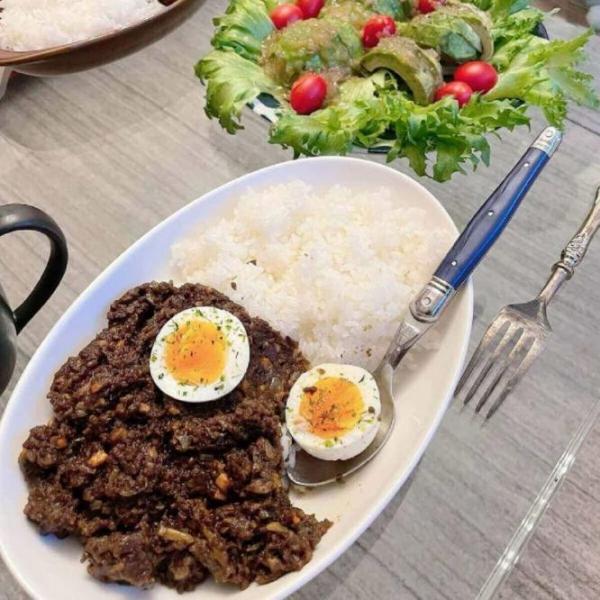華原朋美、手料理キーマカレーの出来栄えに反響「愛が溢れている」