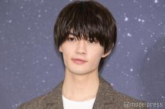M!LK佐野勇斗「親戚のお姉ちゃんみたい」有名女優とのオフショットに「雰囲気が似てる」「美男美女」の声
