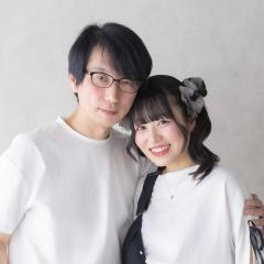 “年の差27歳”アイドル×元オタク夫婦・ともえとみっちゃん、コミック化決定 妻が描き手に初挑戦【推しが妻になりました】のイメージ画像
