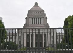 「また増税」「手取り減る」政府閣議決定の厚生年金加入拡大など年金制度改革法案にSNS激怒のイメージ画像