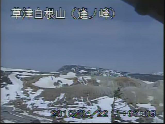 本白根山の北 湯釜の警戒レベル2に引き上げ｢噴火の可能性｣