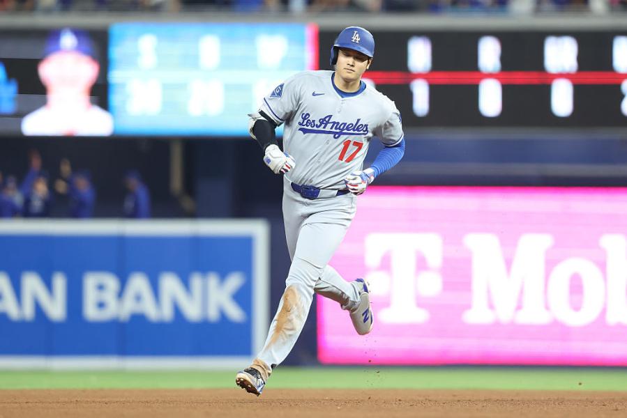 ドジャース、快勝で敵地カード白星発進大谷翔平が今季最速190キロの9号弾＆5年連続2桁盗塁金慧成が初物尽くしの活躍