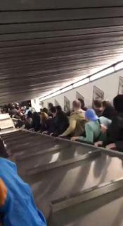 ｲﾀﾘｱ 地下鉄の駅でｴｽｶﾚｰﾀｰ事故 24人怪我 1人は足切断の重傷