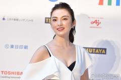 田中麗奈「ある日のお庭」自宅での梅干し作り公開「美しい」「素敵な生活」の声
