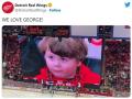 アイスホッケーの試合で観客のハート..