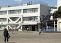 「防ぎようがない」 小学校侵入・暴行..