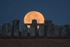 6月の満月「ストロベリームーン」が、11日に夜空に浮かぶのイメージ画像