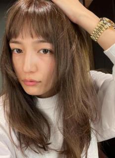 川口春奈、ふんわりオン眉な新ヘアスタイルを披露。すっぴんの美しさにも注目！のイメージ画像