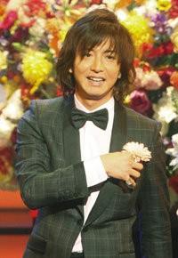 木村拓哉と稲垣吾郎、映画会見でﾊﾞｯﾃｨﾝｸﾞ寸前で相互協力
