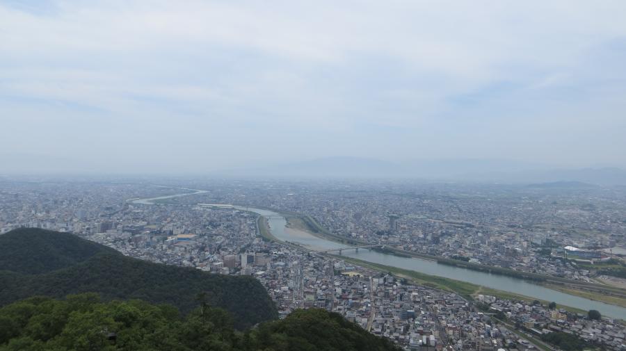 金華山の頂上部からのイメージ画像