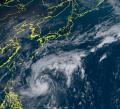 <strong>台風22号</strong> <strong>あすにも日本の南へ</strong> <strong>勢力強め</strong>..