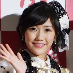 渡辺麻友のお尻の感触をスライムで再現！