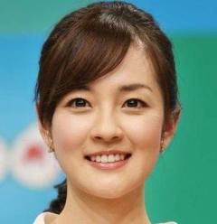 紅白歌合戦の司会に抜擢、NHK鈴木奈穂子アナの“多芸多才”ぶりに業界も熱視線