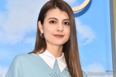 マギー、白のニットビキニで美くびれ披露「圧巻のスタイル」「引き締まってて美しい」と反響のイメージ画像