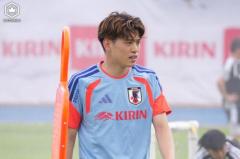 W杯開幕直前に1カ月ぶりの実戦復帰！…鈴木唯人が手応えを口に「体は動いていたので良かった」のイメージ画像