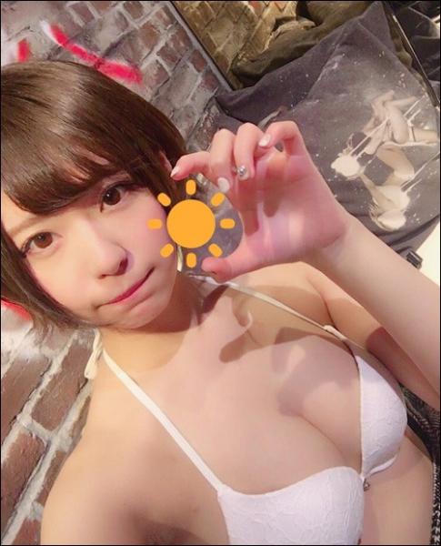 小日向結衣、ビキニ姿で生タコとイチャイチャ！｢エロすぎる｣