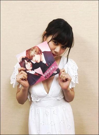 脱ｻﾌﾞｶﾙ女優 二階堂ふみ 谷間丸出しｼｮｯﾄにﾌｧﾝ大興奮