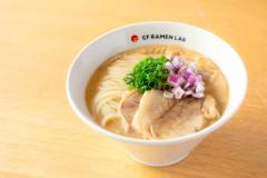 タイ産米粉麺の本格ラーメン第3弾「鶏白湯しょうゆラーメン」
