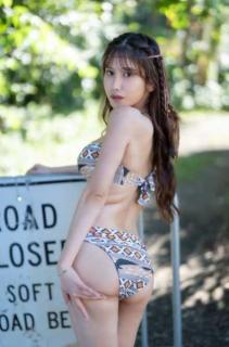 名取くるみ、圧巻の美ボディラインにファン歓喜！！美尻際立つバックショットが大反響のイメージ画像