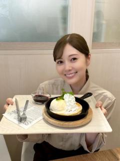 白石麻衣、7年ぶりの「ほん怖」出演！透明感あふれるカフェ店員の笑顔にメロメロ