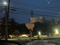 夕暮れの交差点のイメージ画像