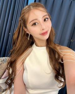 CYBERJAPAN新メンバー・KYON、美バスト輝くキャミ姿 犬と戯れるショットに反響続々