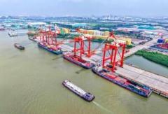 中国の国際海運輸送量シェア、世界の約3分の1