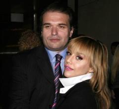 ブリトニー・スピアーズが“悪霊”恐れ…女優夫妻が相次ぎ突然死した家が売りに出される