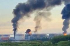 ウクライナ軍がロシア最大級の石油ターミナルを攻撃、サンクトペテルブルクに黒煙のイメージ画像