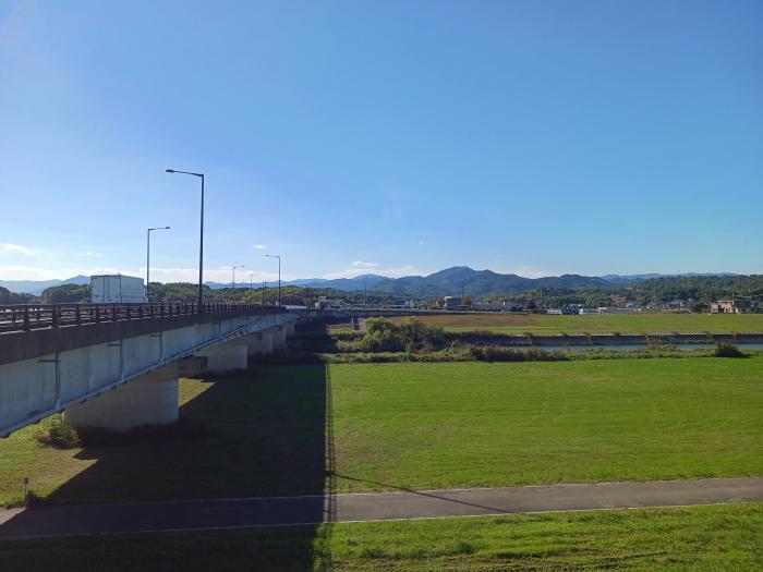小竹町 小竹駅の向こう側のイメージ画像
