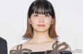 深川麻衣、美デコルテ際立つ衣装で登..