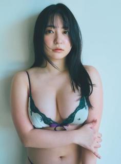 「ミスマガジン2022」麻倉瑞季、ふんわりバスト際立つランジェリー姿披露のイメージ画像