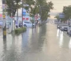 天気が急変 福岡市内で道路冠水や駅停電 博多区では記録的な大雨のイメージ画像