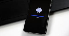 古いAndroidスマホがバージョンアップできない原因 – アップデート非対応機種か確認