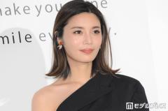 「テラハ」島袋聖南、シンプルビキニ姿で美ボディ全開「プロポーション完璧すぎ」「引き締まってて綺麗」と反響のイメージ画像