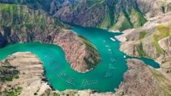 「最も暑い場所」で育てられた冷たい水の魚、新疆トルファンのサーモン養殖―中国のイメージ画像