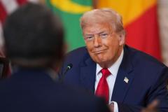 トランプ氏、カナダに関税35％発表米株先物急落で台湾市場も波乱の幕開け