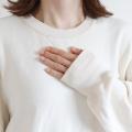 「飲み込むたびに心臓が停止する」恐..