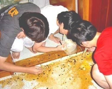 店の床にこぼれたラー 1キロのデブがラーメン屋で男性を踏みつけて死なす 爆サイ Com山陰版