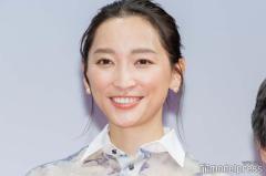 杏、11年前の秘蔵ショット公開「旅した気分になれる」「全てが綺麗」と反響