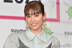 若槻千夏、ミニ丈トップスから美ウエスト見せ「引き締まってる」「可愛い」の声
